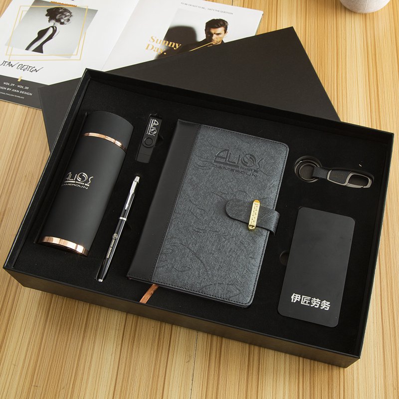 如何为即将到来的同学会定制专属礼品?让我们从创意到实践一步步拆解这个过程。